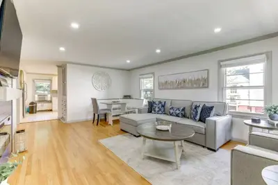 Image de Owl`s Nest - Cozy Westfield Home w/ Fire Pit