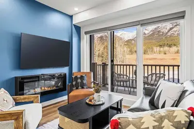 Image de Brand New - Stunning Mountain Apartment