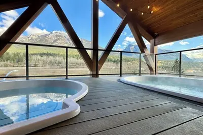 Image de Brand New - Scenic Rocky Mountain Escape