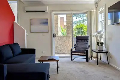 Image de Light filled townhouse w/ double ensuites