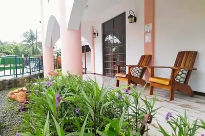 Image de Steps to Beach | Quiet Spot | Near Dining | Pool