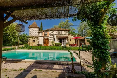 Image de Gîte Le Capricorne avec grande piscine privée