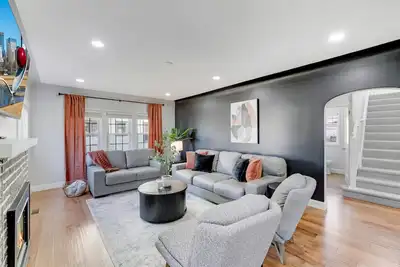 Image de Luxury 5-Bedroom Home, Mins from Downtown Minneapolis