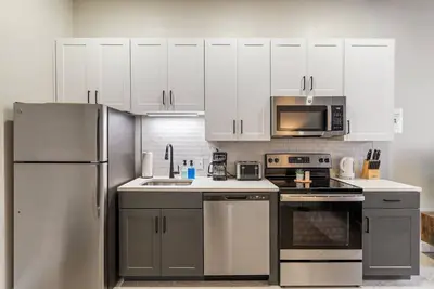Modern 2-Bedroom Apt in Vibrant Otr, Cincinnati