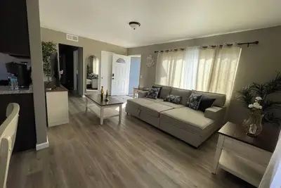 Image de 3-bedroom house with WiFi in Oxnard