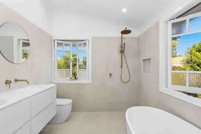 Image de 4 bedroom 4 bath Urban Getaway Ipswich-Pets, Sauna