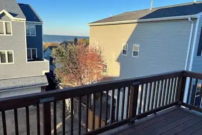 Image de Ocean View Luxe Beach House. Sleeps 8! Seabreeze