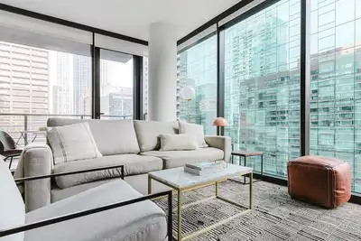 Image de Blueground | River North, balcony & pool, nr Pier