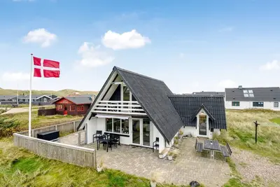 \"Kaja\" - 150m from the sea by Interhome