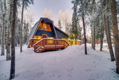 Image de Studio Steps to Kenai River w/ Fire Pit!