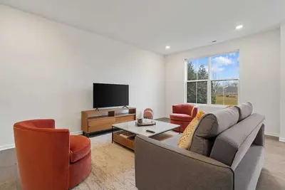 Image de 2BStylish Townhome｜Garage Access｜Washer&Dryer｜Perfect for Long Stays! #42324