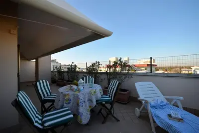 Image de Belle maison de deux pièces avec vue sur la mer