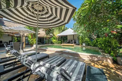 Image de Villa Nyumpene\nStunning 4br 1600m2 Garden Oasis