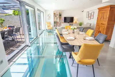 Image de Luxe Villa piscine intérieure 5 min de la mer par Groom*
