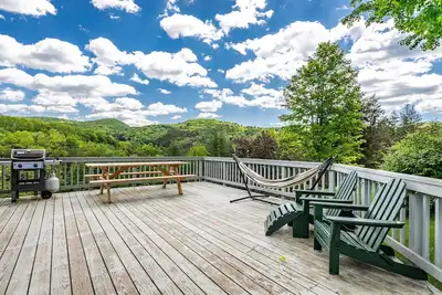 Image de Peaceful oasis, stunning views, less than 10 mins from Woodstock Village