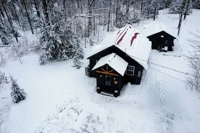 Image de Cozy Cottage-Sauna-Hot Tub-Grill-Gas Stove-Close to Skiing and Hiking