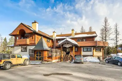 Image de Whitefish Slopeside Retreat-Ski In, Ski Out Bliss