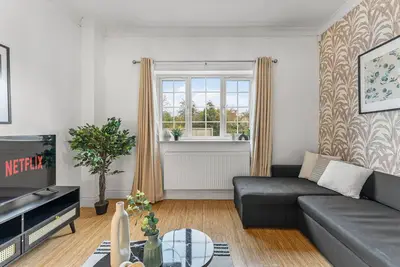 Image de Beautiful Large 4 Bed House - Sleeps 12