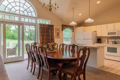 Image de Charming townhome in brilliant Bethel, close to Sunday River.