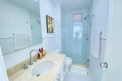 Image de 2 Br-Beach front Apt- Morros 311