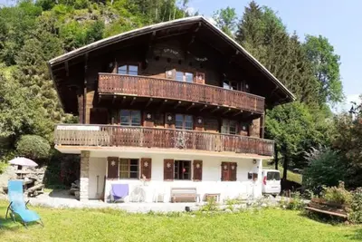Image de Al Champéry (Valais) tte l'année conf appart 3-5p. ds chalet bois, vue superbe!
