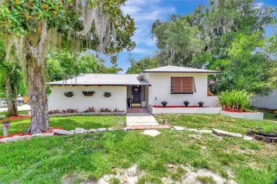 Image de Charming 3 Unit- House on Lake. with Ac and WiFi in delightful DeLand