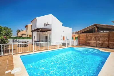 Image de Villa Bonnie - Trois Chambres Villa, Couchages 6