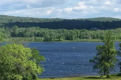 Image de Newly renovated home on historical Waterfront farm