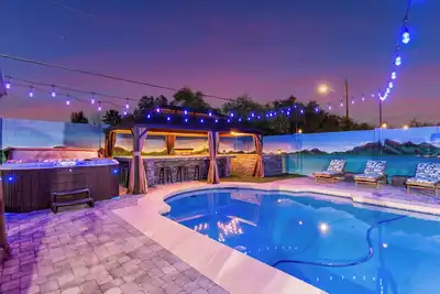 Image de Perfectly centrally located with all the amenities imaginable.