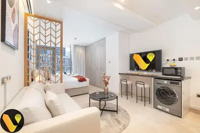 Image de Vogue| Sterling East Studio near Dubai Mall