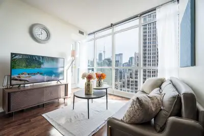 Image de Chic 2br+D Condo w/Lake & Cn Tower Views + Parking