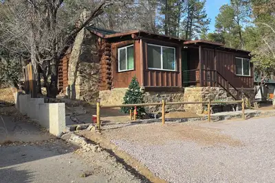 Image de Welcome to The Hitching Post — Historic Prescott Retreat