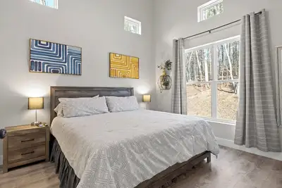 Image de 3 Stry Treehouse Chickamauga 20 min to Chatt Vistas