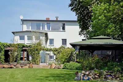Appartement 'Ferienwohnung Sundblick' avec vue sur le lac, terrasse partagée et Wi-Fi