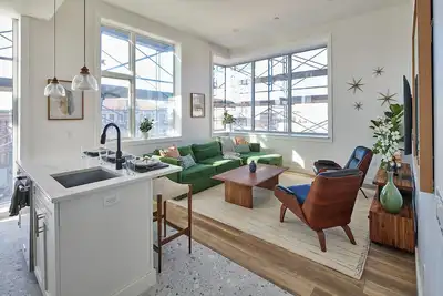 Image de Hoboken Bright Elegant Loft – Steps to Nyc