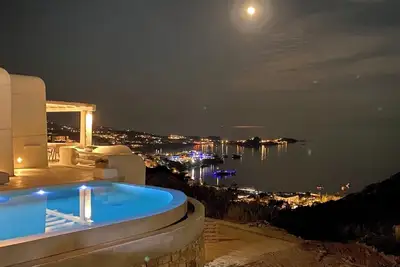 Villa Camelia 2 - Psarou View - Private Pool & Jacuzzi