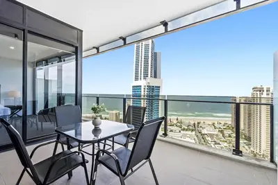 Image de Circle on Cavill - 1 Bedroom + Study Ocean