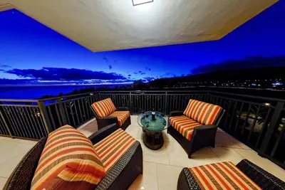 Image de 3br + 2br on the Same Floor - Sleeps 13! Amazing for Families