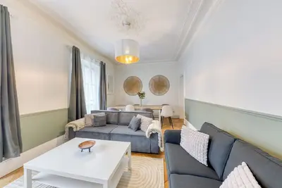 Image de La Cour Royale at Versailles