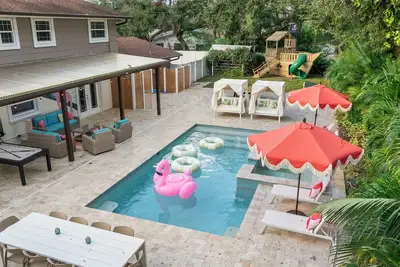 Image de Epic 5br w/ Mini Golf + Heated Pool + Game Room