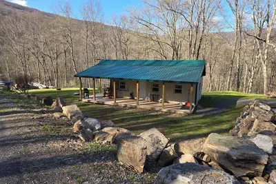 Image de Cozy cabin in serene Hendricks with WiFi, Ac