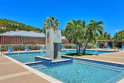 Image de 3br condo w/Pool - walk to the beach in 5 mins!