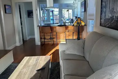 Image de Ob Private 2br Cottage – Walk to Beach – Parking