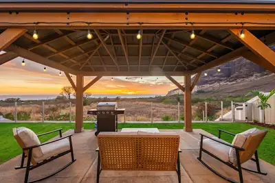 Image de 3 Bdrm, Near Beach, Sngl Lvl, Pool/Spa, Gym, Bbq