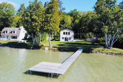 Image de Two Lake Front Cottages! Dune View and Little Glen Cottage - Dog Friendly with T