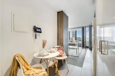 Image de Cozy Studio Apt Near Southern Cross & City Views