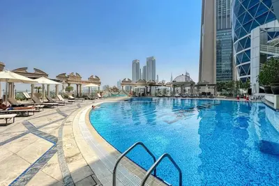 Image de 2br Downtown Proximity: Free Pkg, Fast WiFi, Safe, 24/7 Service