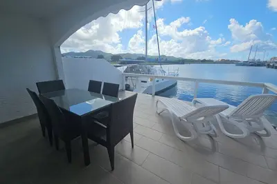 Cozy 2-bedroom condo with WiFi, Ac in lovely Jolly Harbour