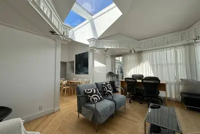 Image de Contemporary Flair Castro Noe