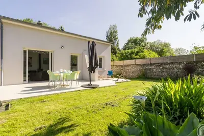 Image de Maison de charme avec jardin clos près des plages, animaux acceptés, WiFi